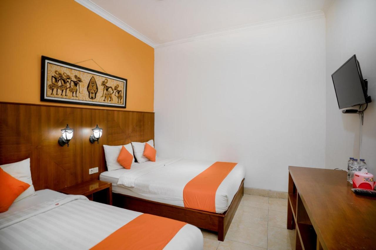 Hotel Poncowinatan - Tugu